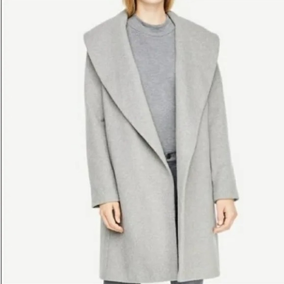 Ann Taylor Herringbone Shawl Collar
Wrap Coat in gray. Petite XS. - Picture 3 of 16